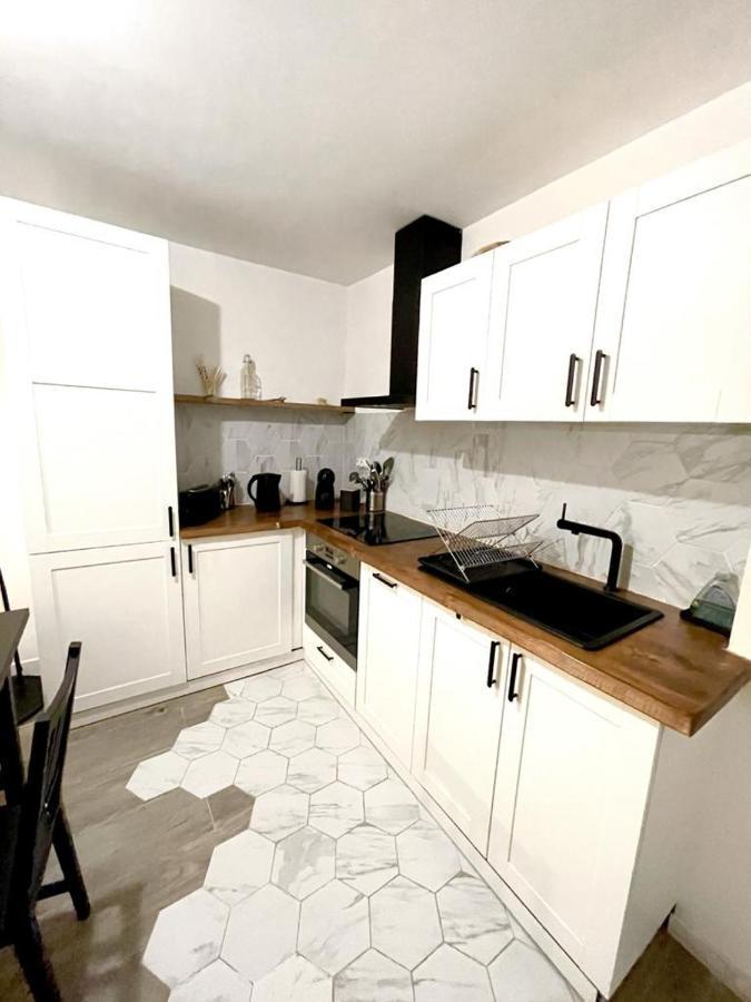 Joli T4 Renove Climatise Entre St Charles/Le Vieux-Port Apartment Marsilia Exterior foto